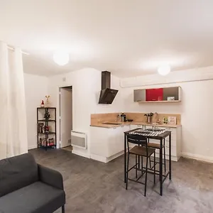 studio-hyres-mdival.fr-provencehotel.com/